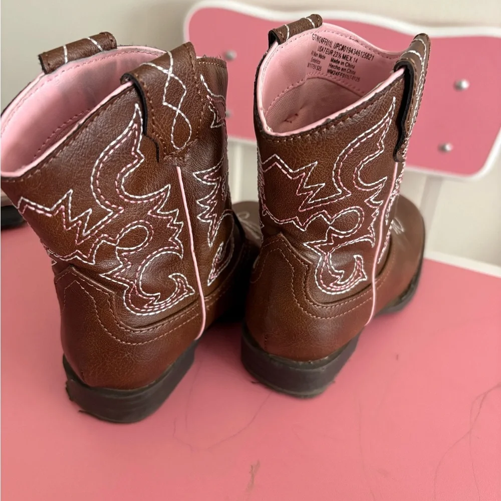 Brown Western Cowboy Boots with Pink Lining - Picture 2 of 3